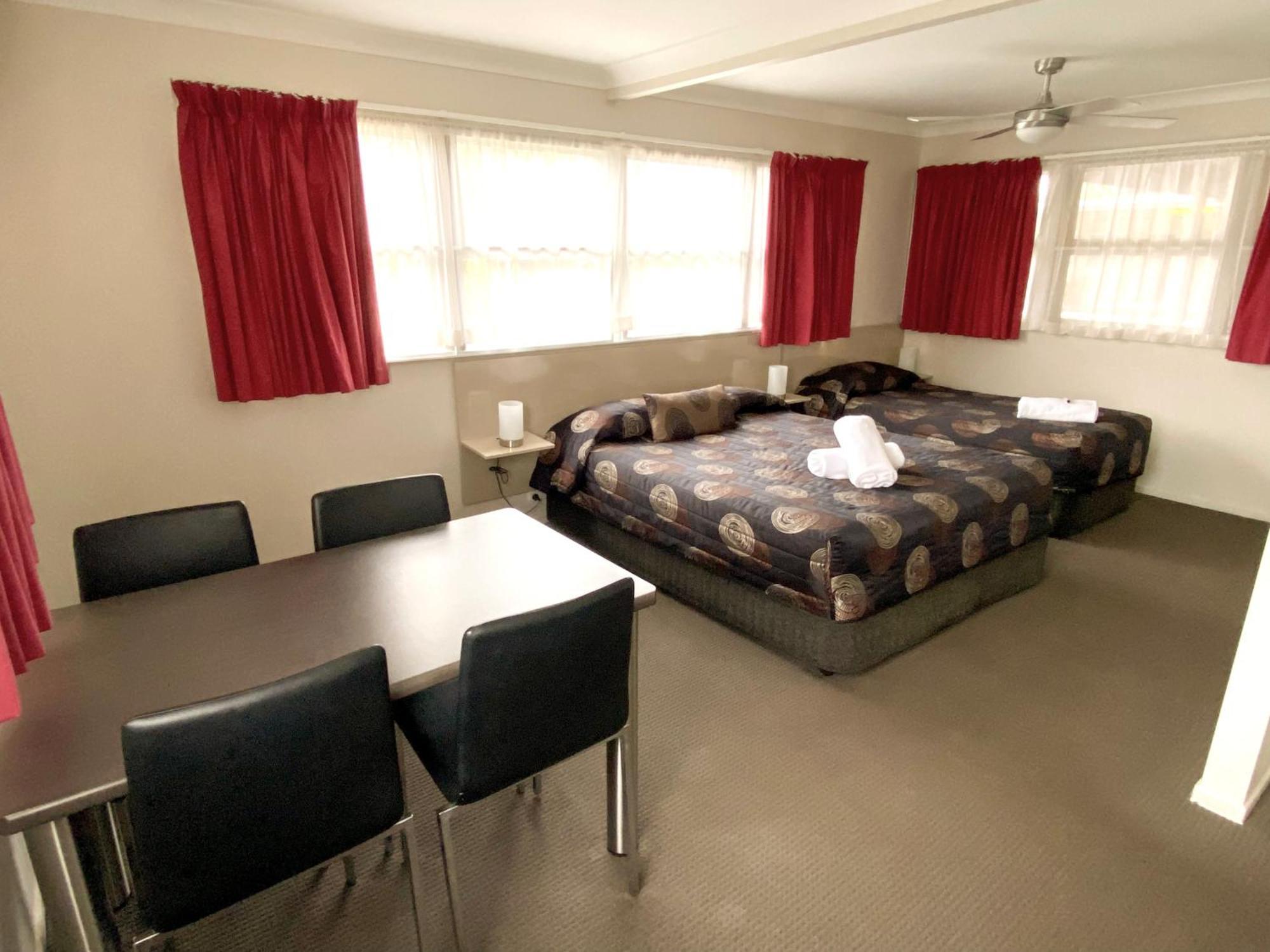High Street Motor 4* Stanthorpe